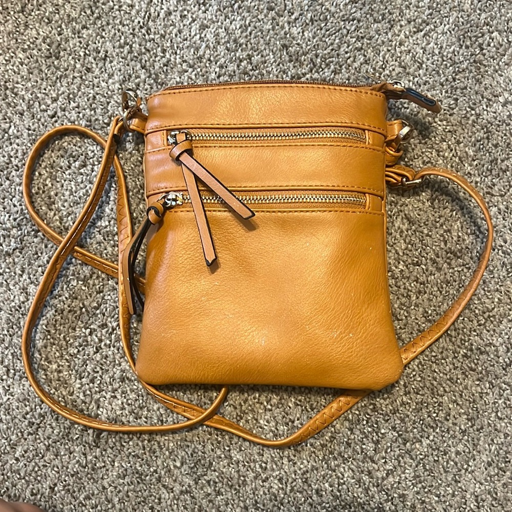 Isabelle Cross body bag